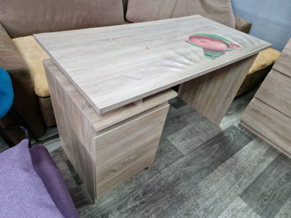 Письменный стол IKEA 119х75х59 — изображение 2