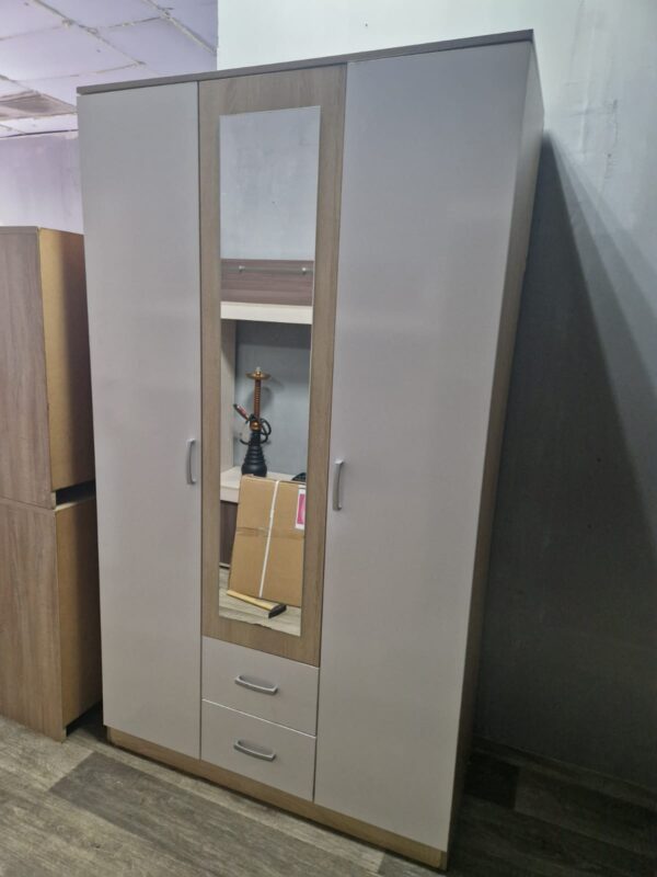 Шкаф Трио 210х110х55см